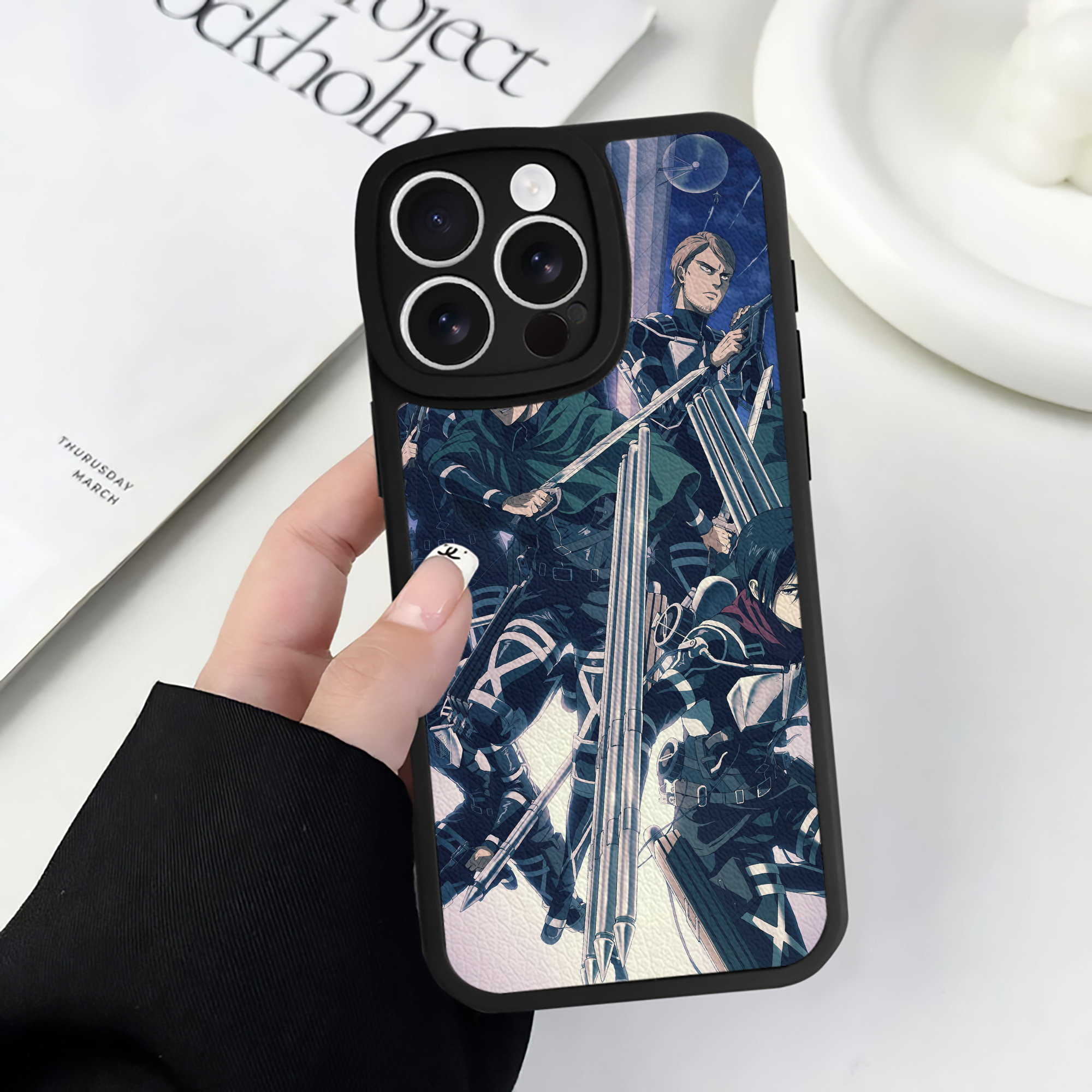 （画像用） 進撃の巨人 Attack on Titan 【iPhone 16シリーズ対応】シリコンスマホケース（レザー調） 材質：シリコン